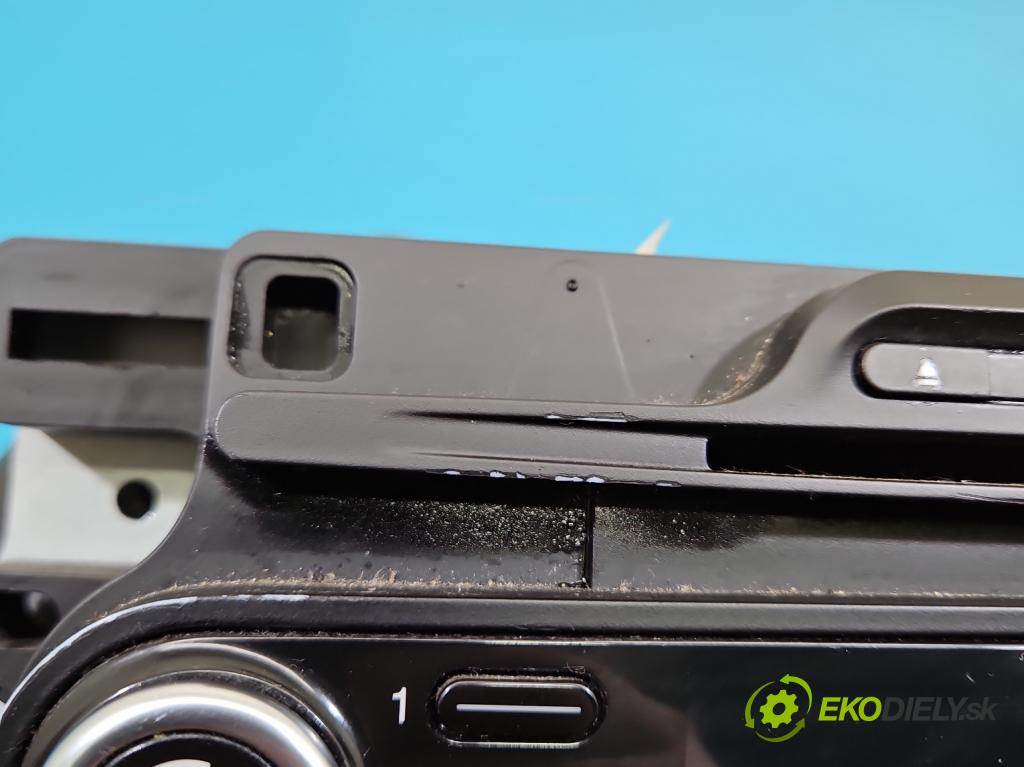 Alfa romeo Giulietta 1.6 jtd 105 HP manual 77 kW 1598 cm3 5- Radio originál 1560912490