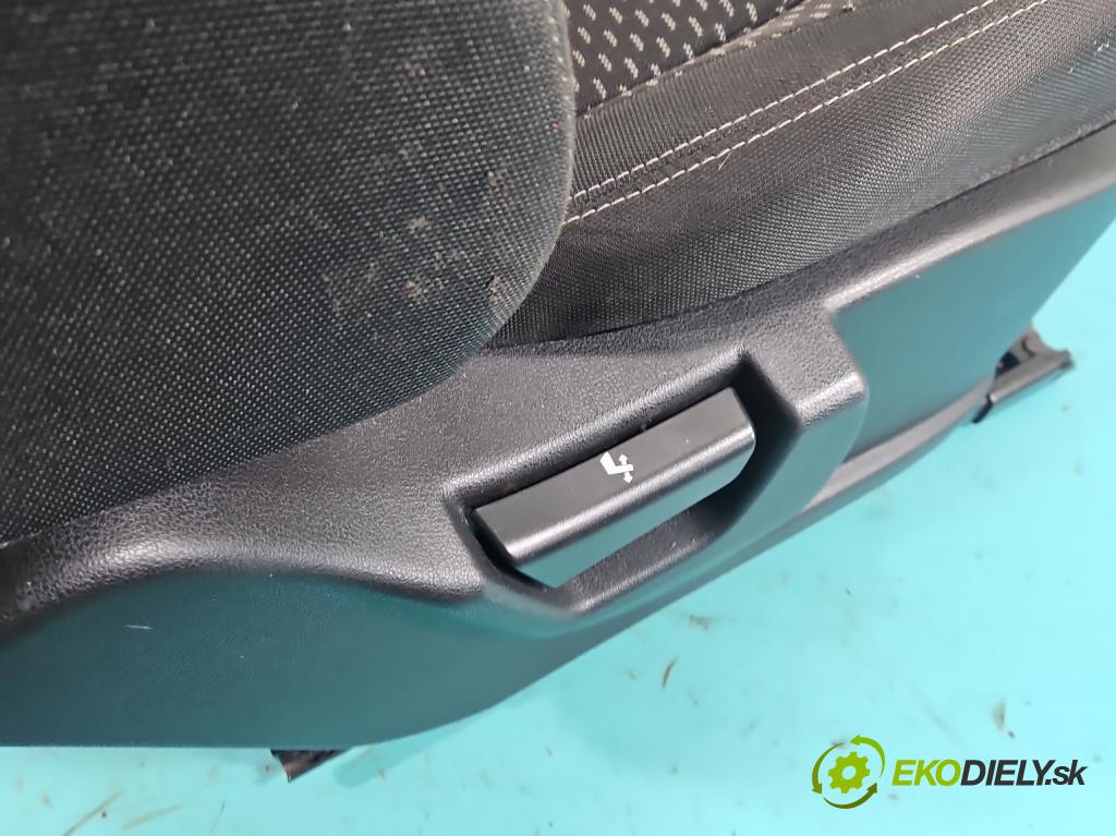 Nissan Qashqai I J10 2006-2013 2.0 dci 150 HP manual 110 kW 1995 cm3 5- Sedačka pravý (Sedadlo)