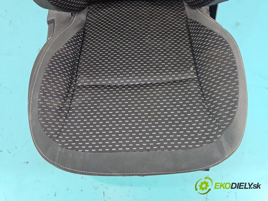 Nissan Qashqai I J10 2006-2013 2.0 dci 150 HP manual 110 kW 1995 cm3 5- Sedačka pravý (Sedadlo)