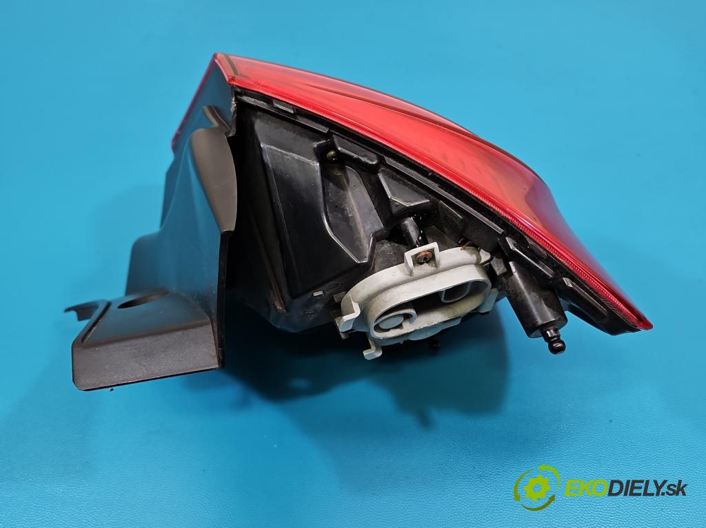 Alfa romeo Giulietta 1.6 jtd 105 hp manual 77 kW 1598 cm3 5- světlo zadní levé 50513613 (Klika dveří ostatní)