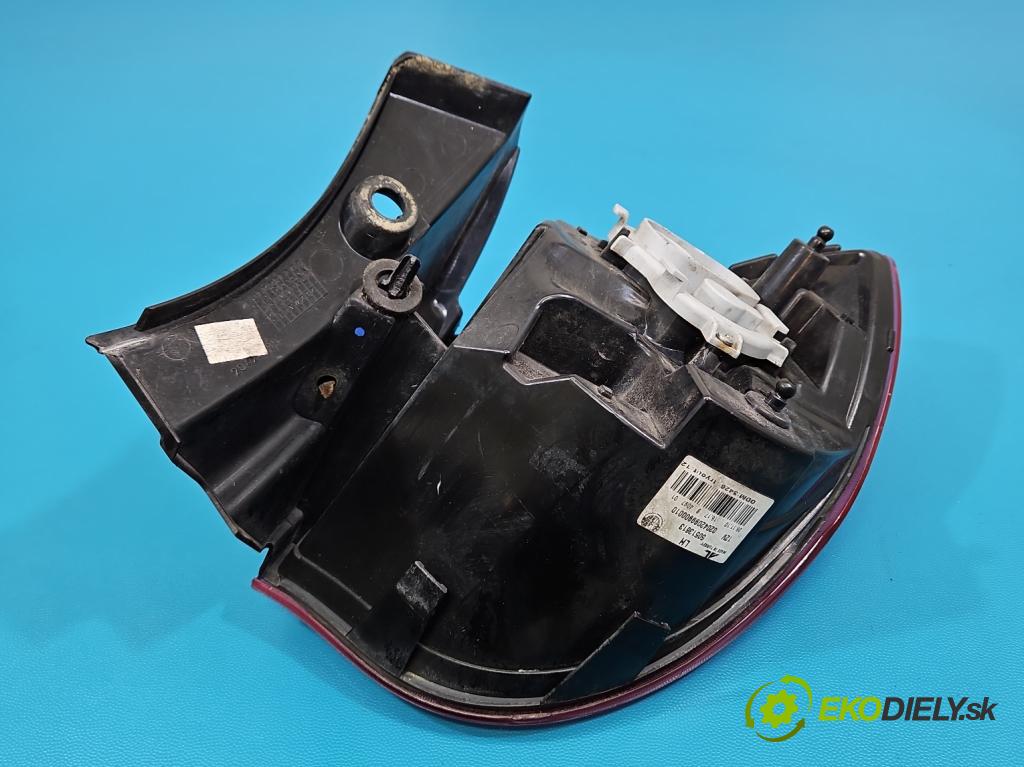 Alfa romeo Giulietta 1.6 jtd 105 hp manual 77 kW 1598 cm3 5- světlo zadní levé 50513613 (Klika dveří ostatní)