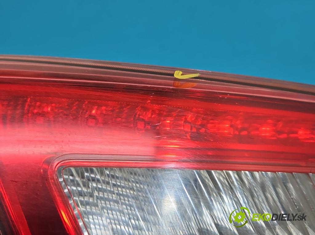 Alfa romeo Giulietta 1.6 jtd 105 hp manual 77 kW 1598 cm3 5- světlo zadní levé 50513401 (Klika dveří ostatní)