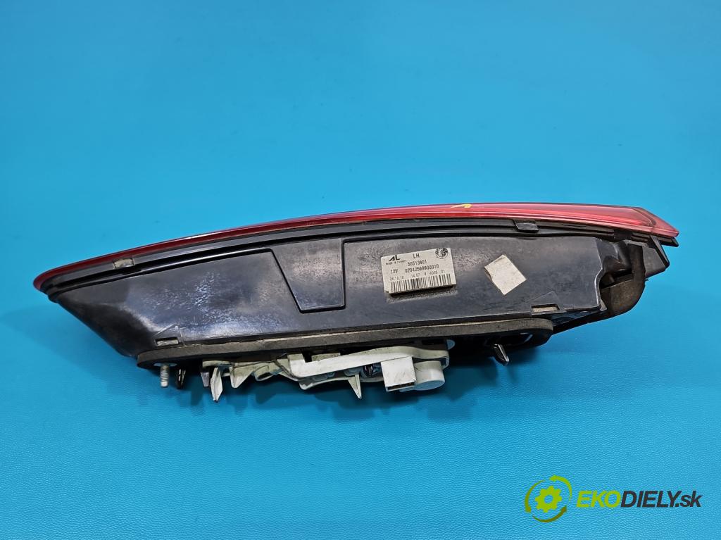 Alfa romeo Giulietta 1.6 jtd 105 hp manual 77 kW 1598 cm3 5- světlo zadní levé 50513401 (Klika dveří ostatní)