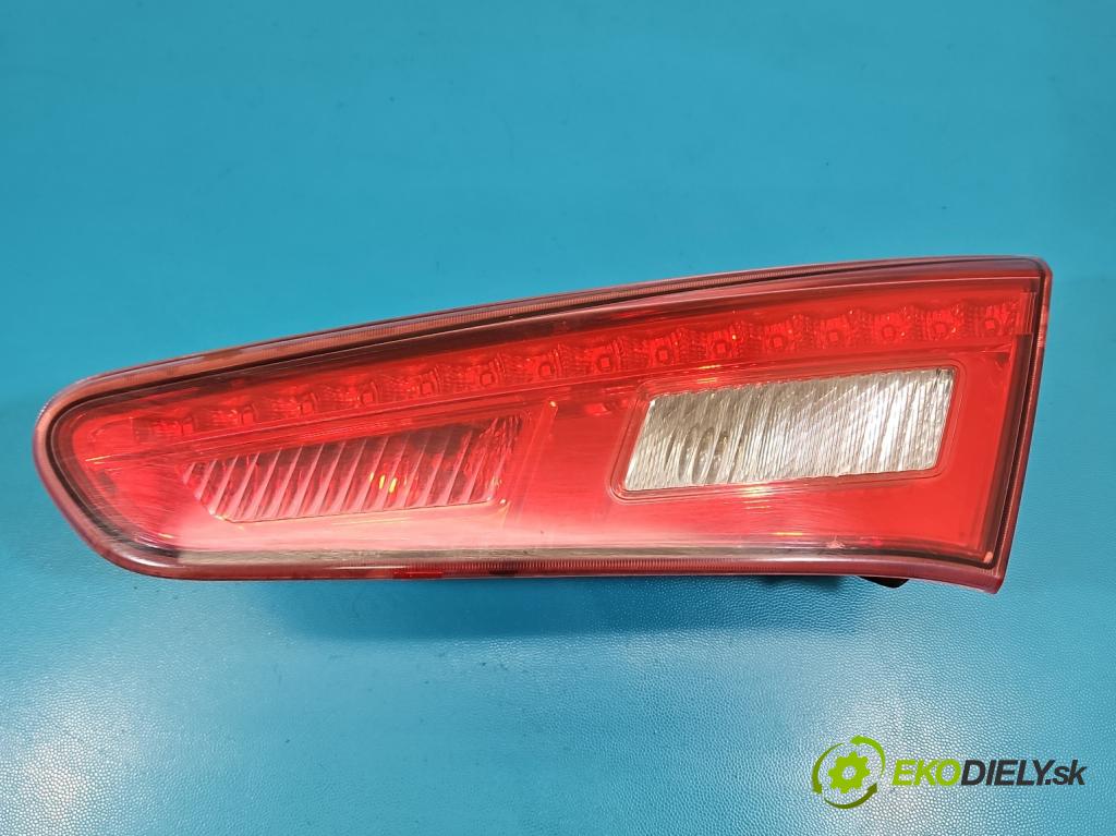 Alfa romeo Giulietta 1.6 jtd 105 HP manual 77 kW 1598 cm3 5- svetlo / reflektor zadné pravé 50513400 (Kľučka dverí ostatné)