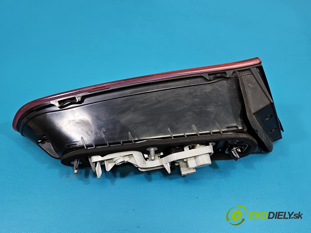 Alfa romeo Giulietta 1.6 jtd 105 HP manual 77 kW 1598 cm3 5- svetlo / reflektor zadné pravé 50513400 (Kľučka dverí ostatné)