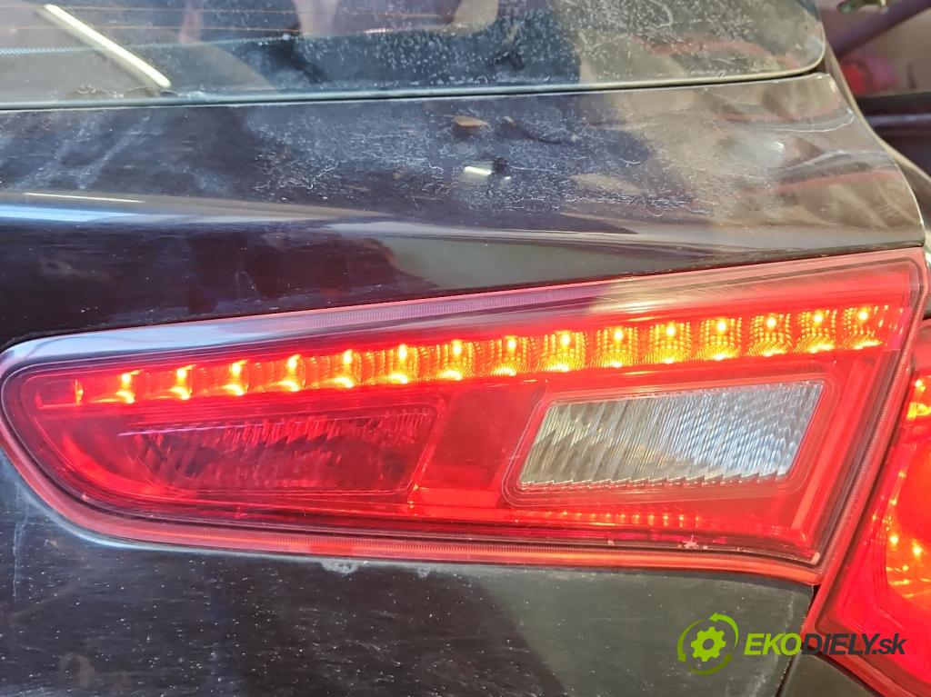 Alfa romeo Giulietta 1.6 jtd 105 HP manual 77 kW 1598 cm3 5- svetlo / reflektor zadné pravé 50513400 (Kľučka dverí ostatné)