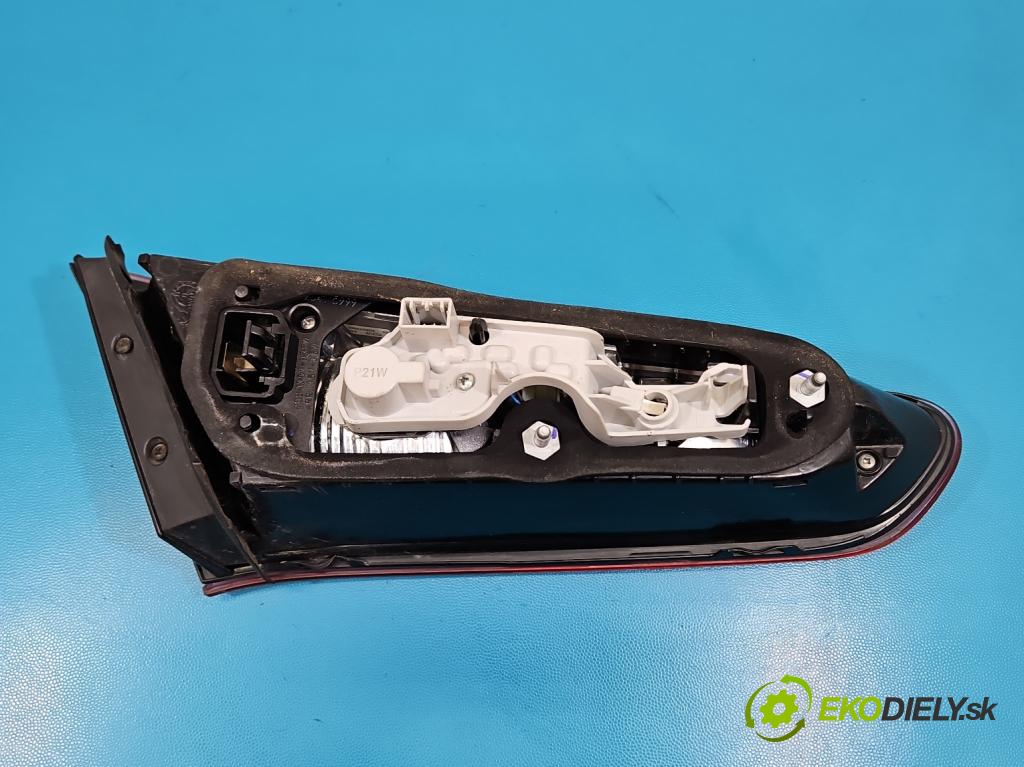 Alfa romeo Giulietta 1.6 jtd 105 HP manual 77 kW 1598 cm3 5- svetlo / reflektor zadné pravé 50513400 (Kľučka dverí ostatné)