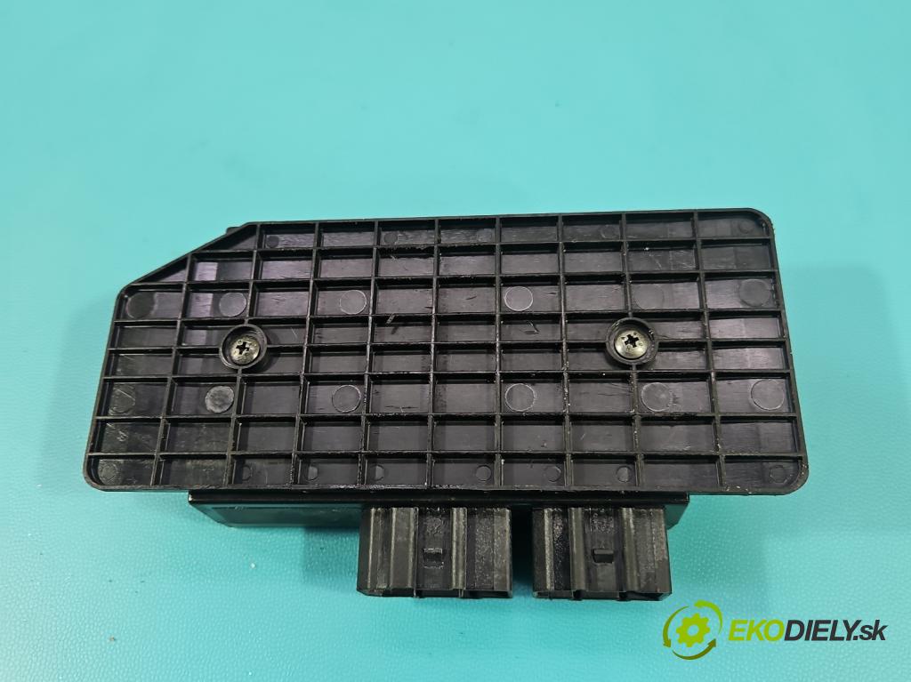 Vw Passat B5 1995-2005 1.9 tdi 131 HP manual 96 kW 1896 cm3 4- riadiaca jednotka komfortu 1C0959799B