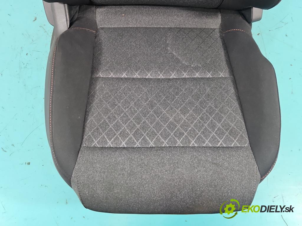 MG MG3  24- 1.5 16V 102 HP automatic 75 kW 1498 cm3 5- Sedačka pravý  (Sedadlo)