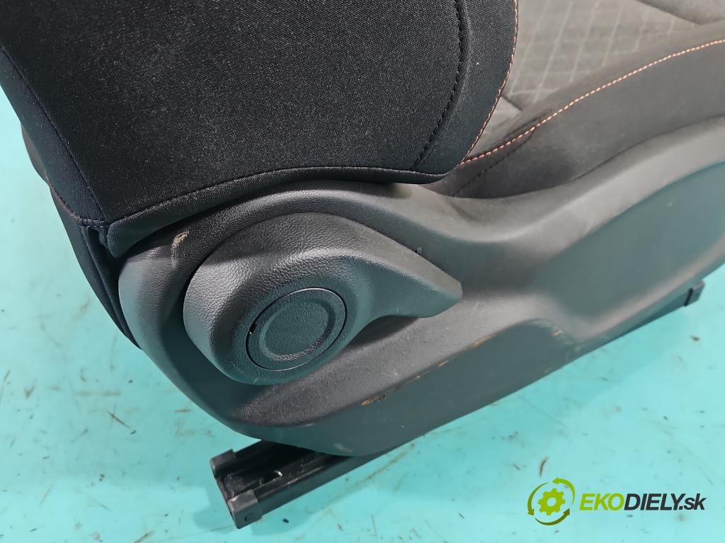 MG MG3  24- 1.5 16V 102 HP automatic 75 kW 1498 cm3 5- Sedačka pravý  (Sedadlo)