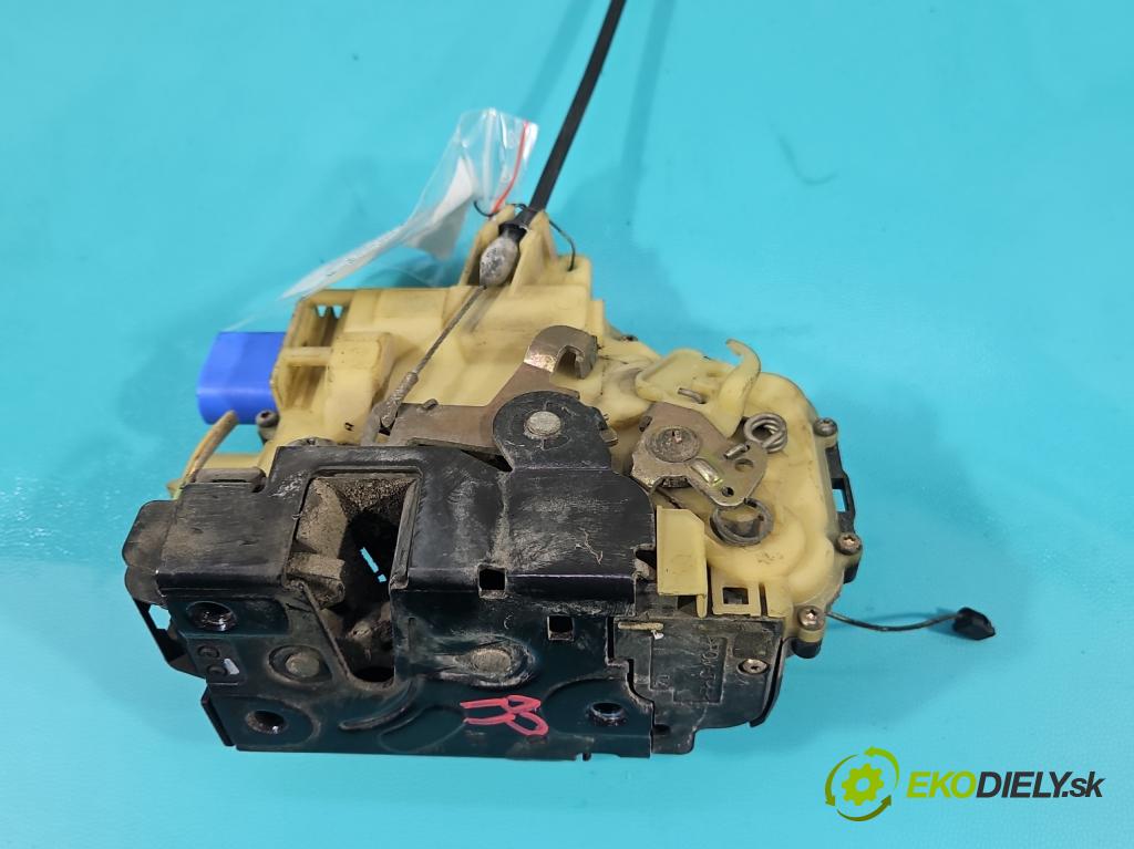 Seat Ibiza III 6L 2002-2008 1.4 16V 75 HP manual 55 kW 1390 cm3 3- zámok predné pravý 3B1837016BQ