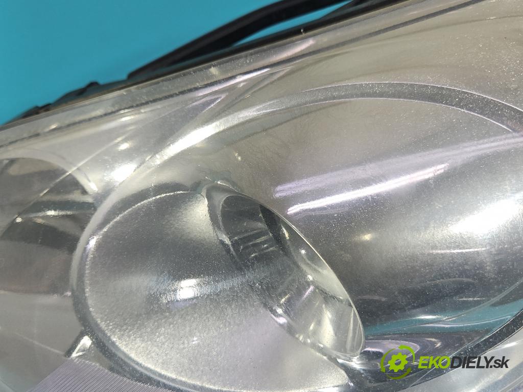 Peugeot 407 2.0 16V 136 HP manual 100 kW 1997 cm3 4- Reflektor: ľavý 9641944280 (Kľučka dverí ostatné)