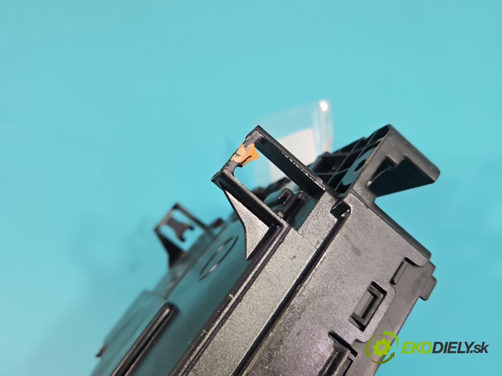 Peugeot 407 2.0 16V 136hp manual 100 kW 1997 cm3 4- řídící jednotka S118983002Q