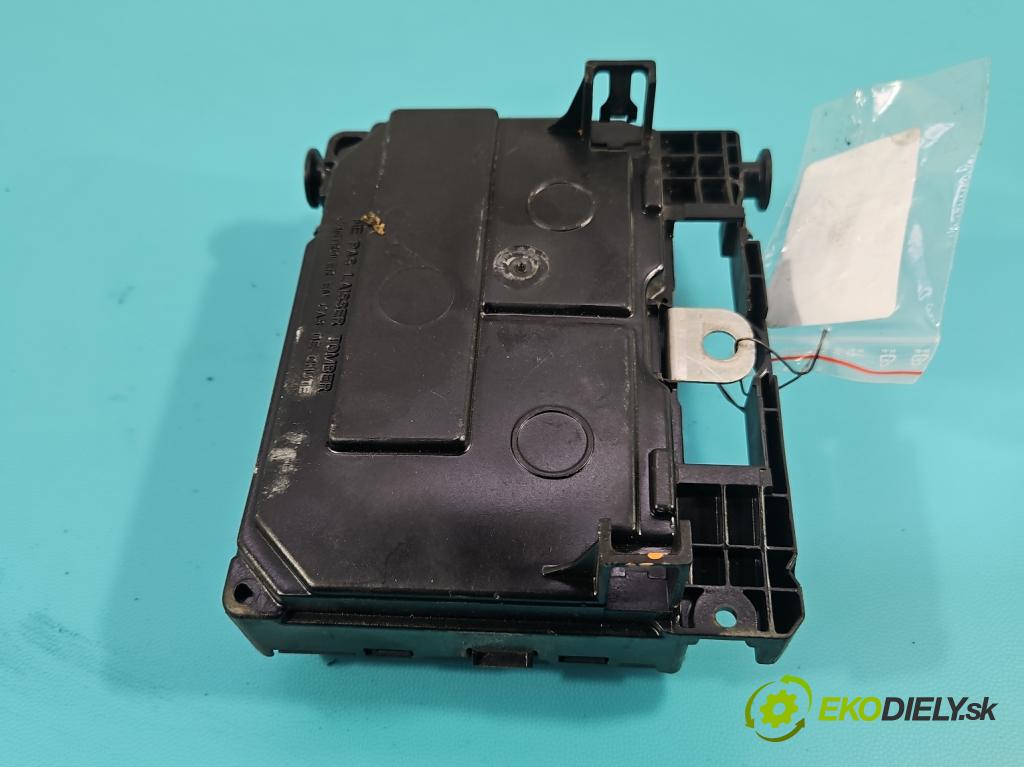 Peugeot 407 2.0 16V 136hp manual 100 kW 1997 cm3 4- řídící jednotka S118983002Q