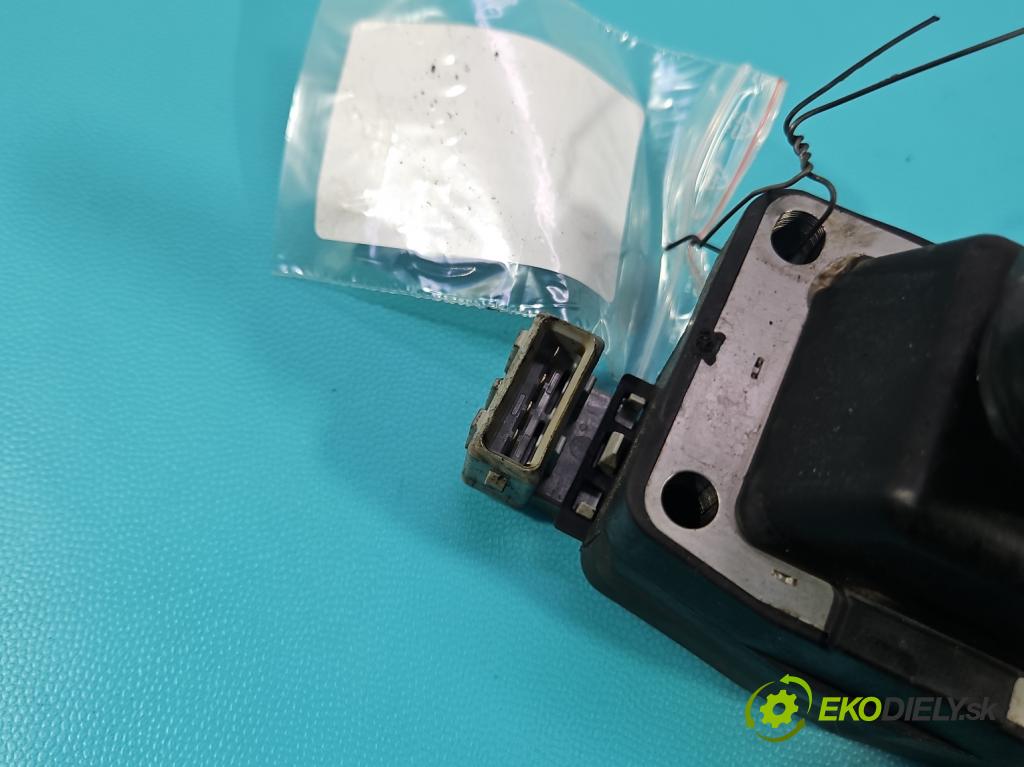 Peugeot 307 1.6 16V 109 HP manual 80 kW 1587 cm3 5- cievka zapaľovacia (Zapaľovacia cievka)