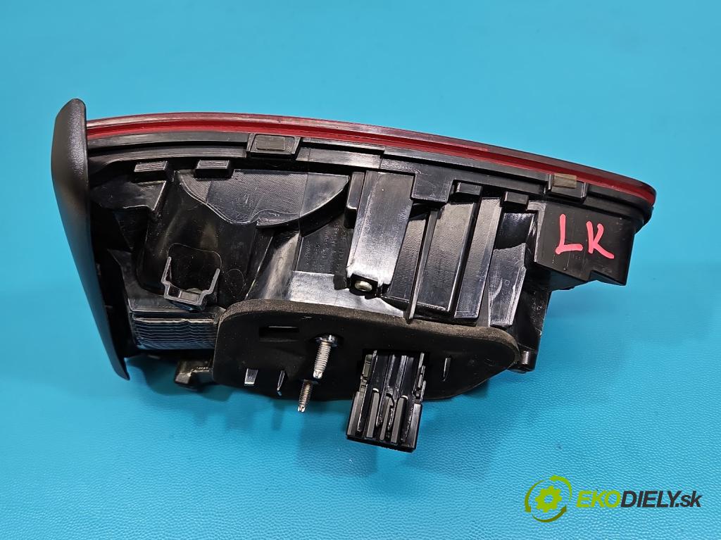 Vw Passat B8 2014 - 2.0 tdi 150 HP automatic 110 kW 1968 cm3 5- svetlo / reflektor zadné ľavé  (Kľučka dverí ostatné)