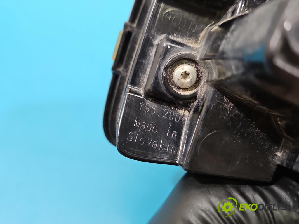 Vw Passat B8 2014 - 2.0 tdi 150 HP automatic 110 kW 1968 cm3 5- svetlo / reflektor zadné ľavé  (Kľučka dverí ostatné)