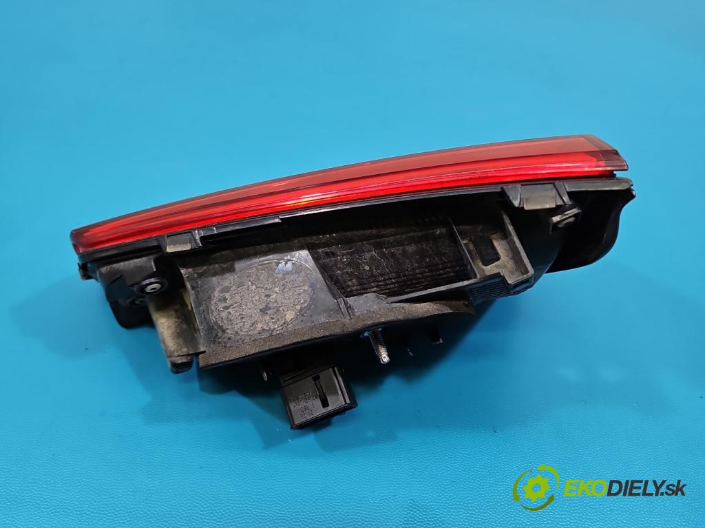 Vw Passat B8 2014 - 2.0 tdi 150 HP automatic 110 kW 1968 cm3 5- svetlo / reflektor zadné ľavé  (Kľučka dverí ostatné)