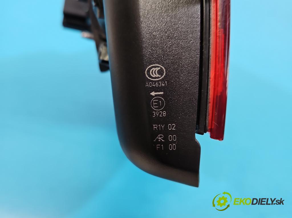 Vw Passat B8 2014 - 2.0 tdi 150 HP automatic 110 kW 1968 cm3 5- svetlo / reflektor zadné ľavé  (Kľučka dverí ostatné)