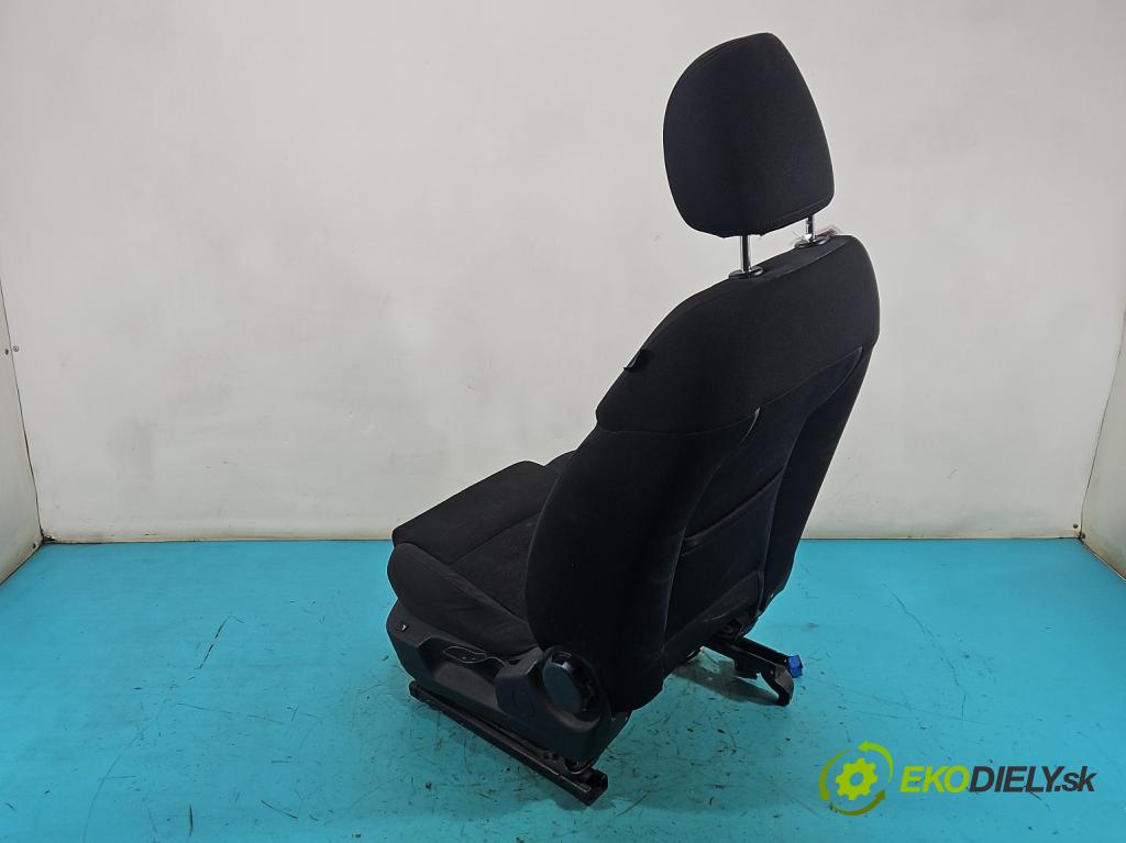 Alfa romeo Giulietta 1.6 jtd 105 HP manual 77 kW 1598 cm3 5- Sedačka ľavý  (Sedadlo)