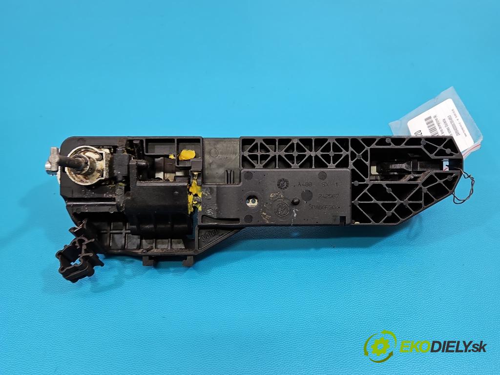 Alfa romeo Giulietta 1.6 jtd 105 HP manual 77 kW 1598 cm3 5- rukoväť predné ľavé mimo: 242567 (Kľučka dverí vonkajšia predná ľavá)