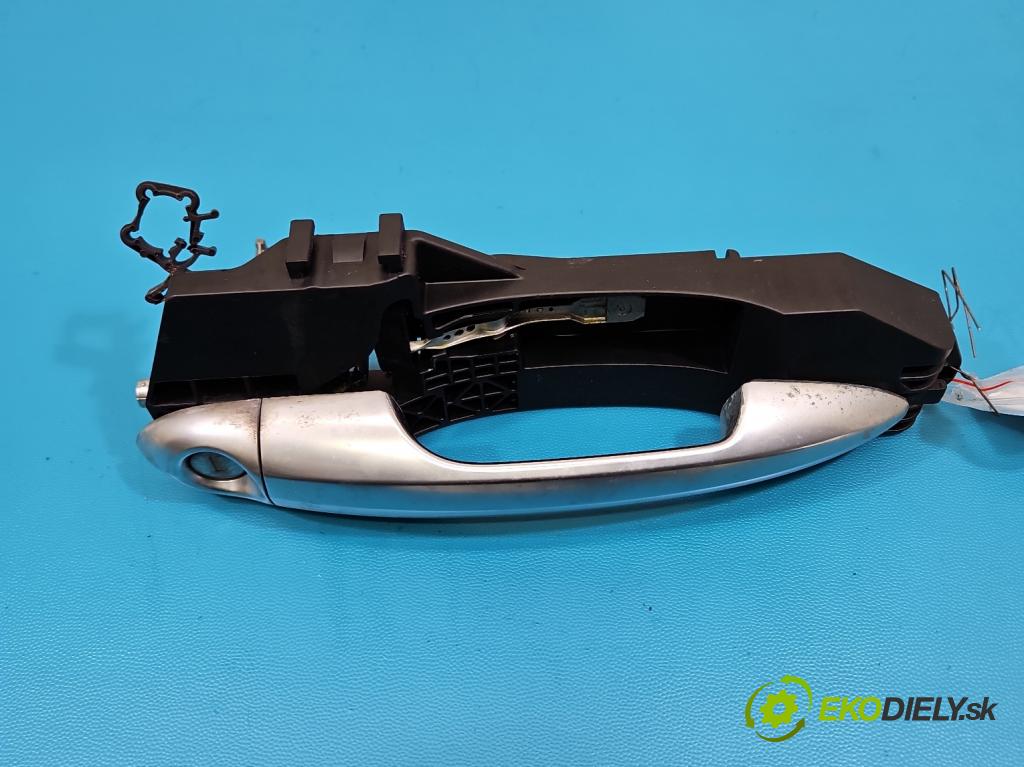 Alfa romeo Giulietta 1.6 jtd 105 HP manual 77 kW 1598 cm3 5- rukoväť predné ľavé mimo: 242567 (Kľučka dverí vonkajšia predná ľavá)