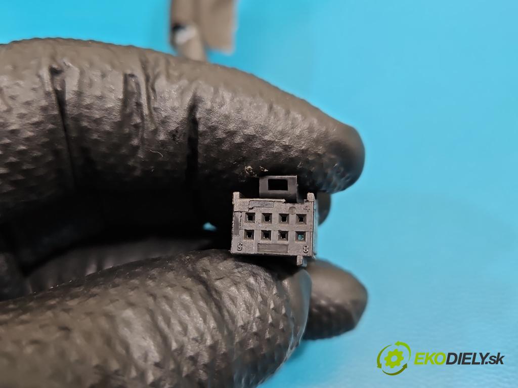 Alfa romeo Giulietta 1.6 jtd 105 HP manual 77 kW 1598 cm3 5- zrkadlo ľavé  (Kľučka dverí ostatné)