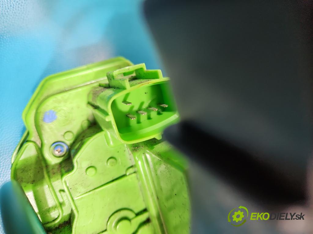 Alfa romeo Giulietta 1.6 jtd 105 HP manual 77 kW 1598 cm3 5- zámok zadné pravý