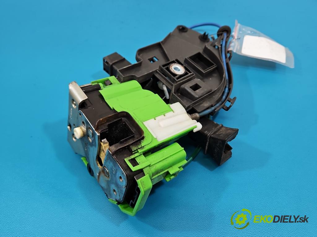 Alfa romeo Giulietta 1.6 jtd 105 hp manual 77 kW 1598 cm3 5- zámek zadní pravý 