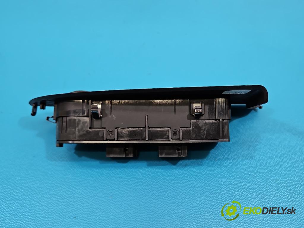 Alfa romeo Giulietta 1.6 jtd 105 hp manual 77 kW 1598 cm3 5- Přepínač oken zpětných zrcátek