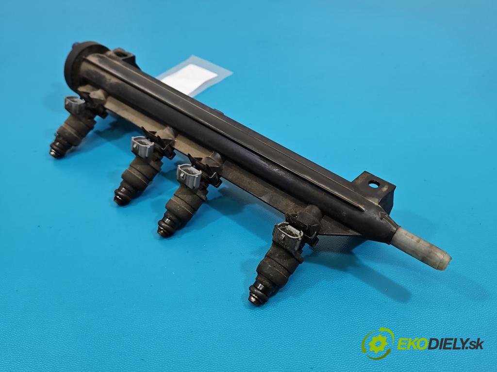 Vw Passat B6 2005-2010 1.6 8V 102 HP manual 75 kW 1595 cm3 5- vstrek 06A906031BT (Vstrekovač paliva)