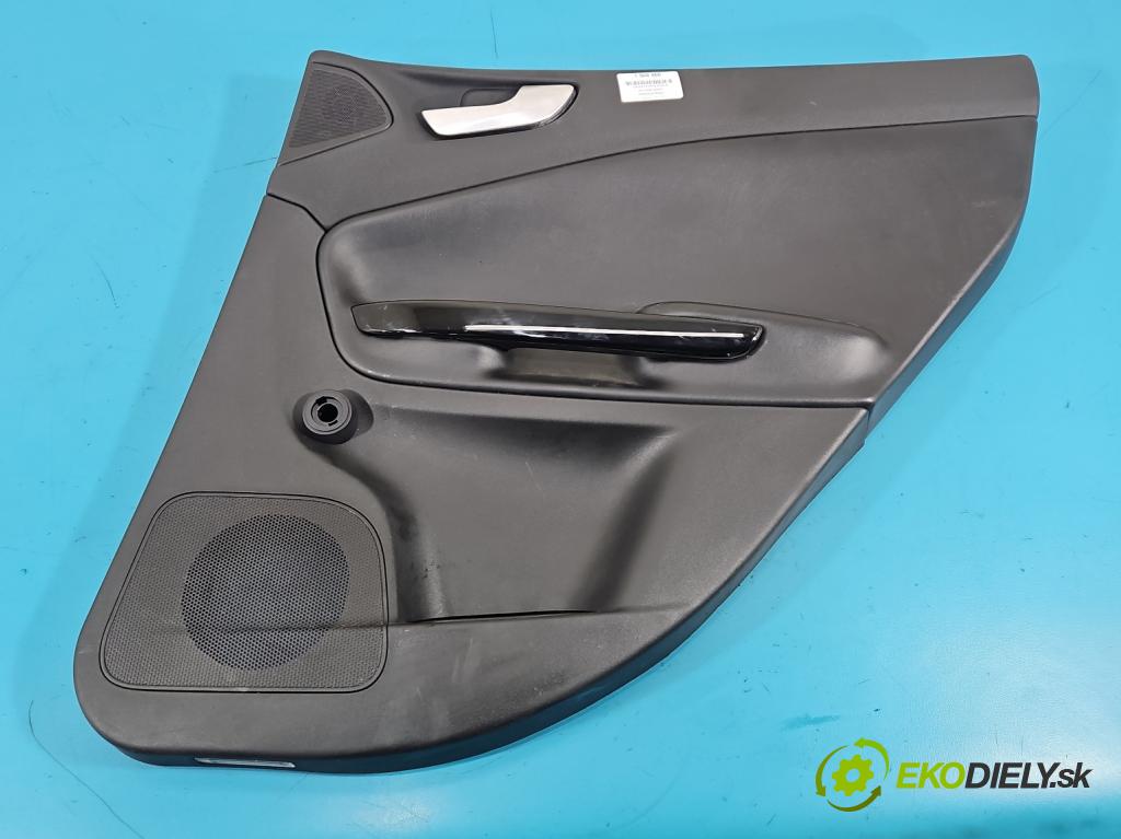 Alfa romeo Giulietta 1.6 jtd 105 HP manual 77 kW 1598 cm3 5- Čalounictví: dvere zadné pravé 1948120