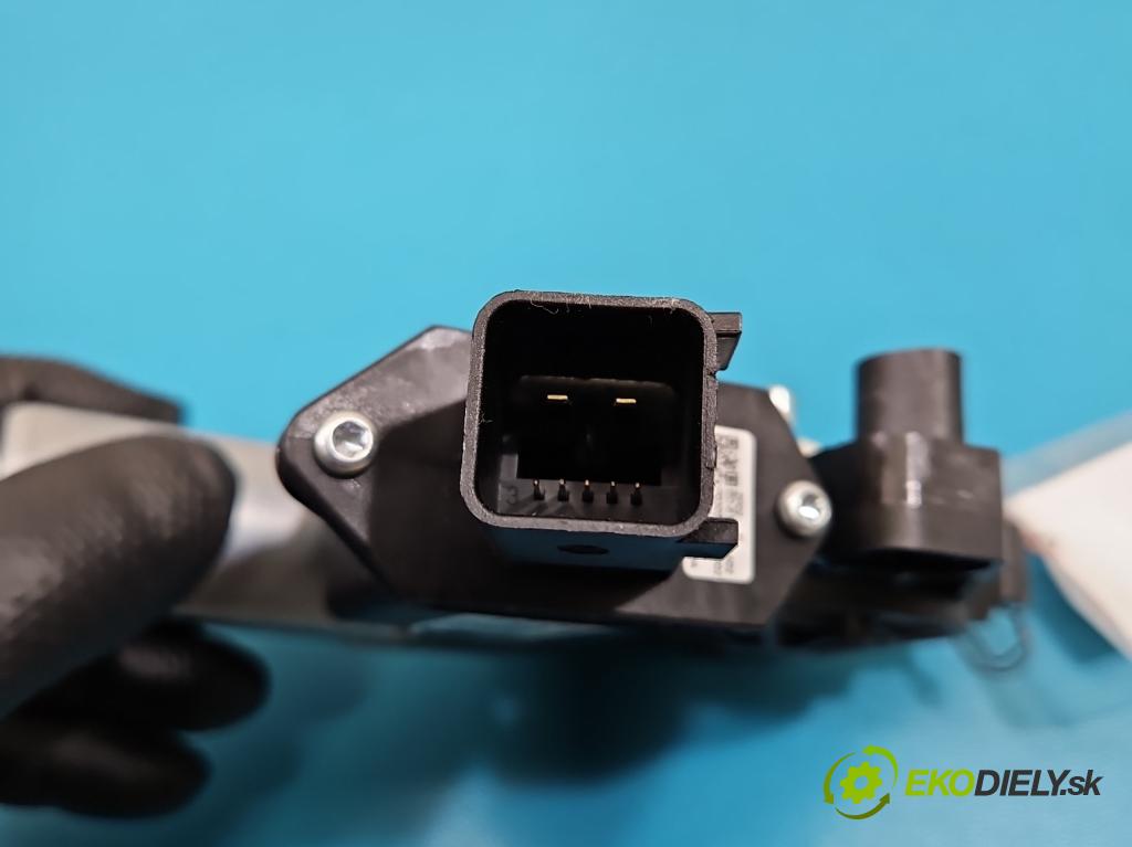 MG MG3  24- 1.5 16V 102 HP automatic 75 kW 1498 cm3 5- mechanizmus okna predné ľavý ED-72072-01