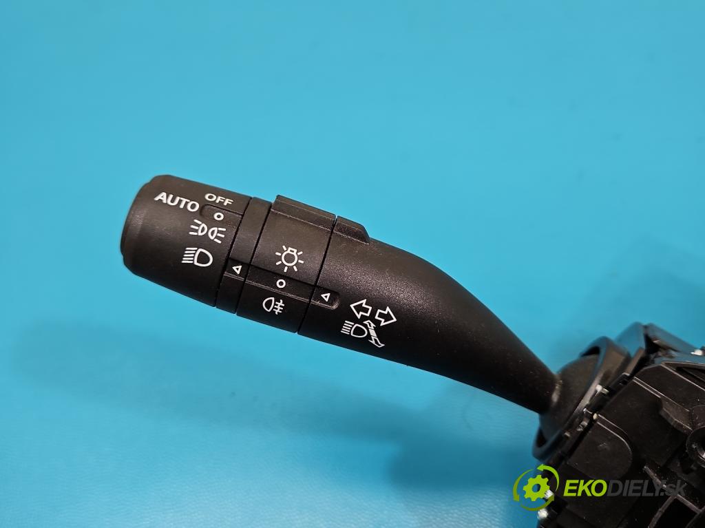 MG MG3  24- 1.5 16V 102 HP automatic 75 kW 1498 cm3 5- prepínač komplex: 11714822 (Prepínacie páčky pod volantom)