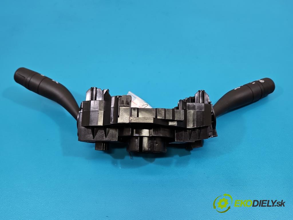 MG MG3  24- 1.5 16V 102 HP automatic 75 kW 1498 cm3 5- prepínač komplex: 11714822 (Prepínacie páčky pod volantom)