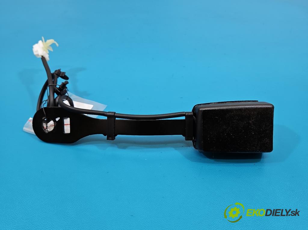 MG MG3  24- 1.5 16V 102 hp automatic 75 kW 1498 cm3 5- stěna bezpečnost přední levý 240414