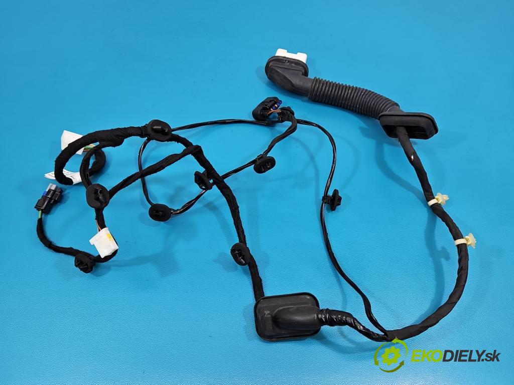 MG MG3  24- 1.5 16V 102 HP automatic 75 kW 1498 cm3 5- Zväzok: dvere zadné pravých