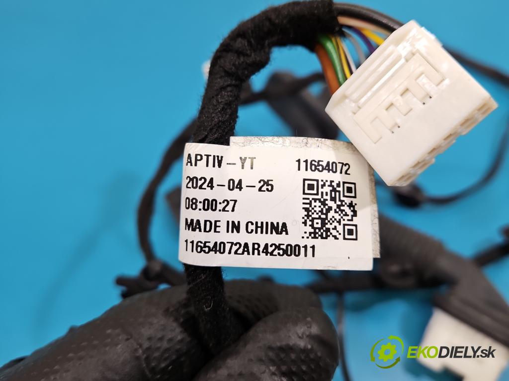 MG MG3  24- 1.5 16V 102 HP automatic 75 kW 1498 cm3 5- Zväzok: dvere zadné pravých