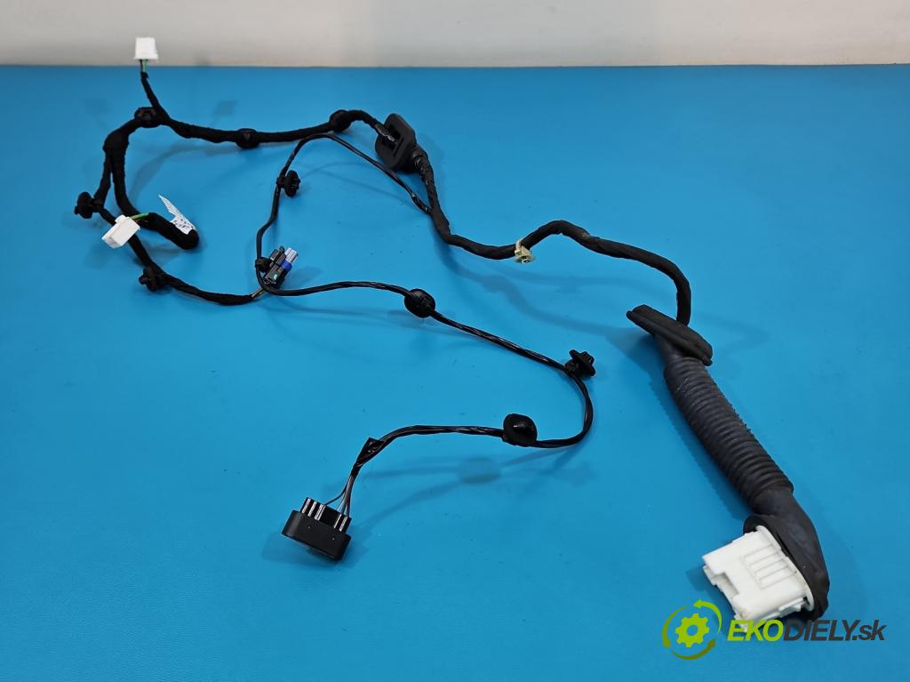 MG MG3  24- 1.5 16V 102 HP automatic 75 kW 1498 cm3 5- Zväzok: dvere zadné vľavo: 