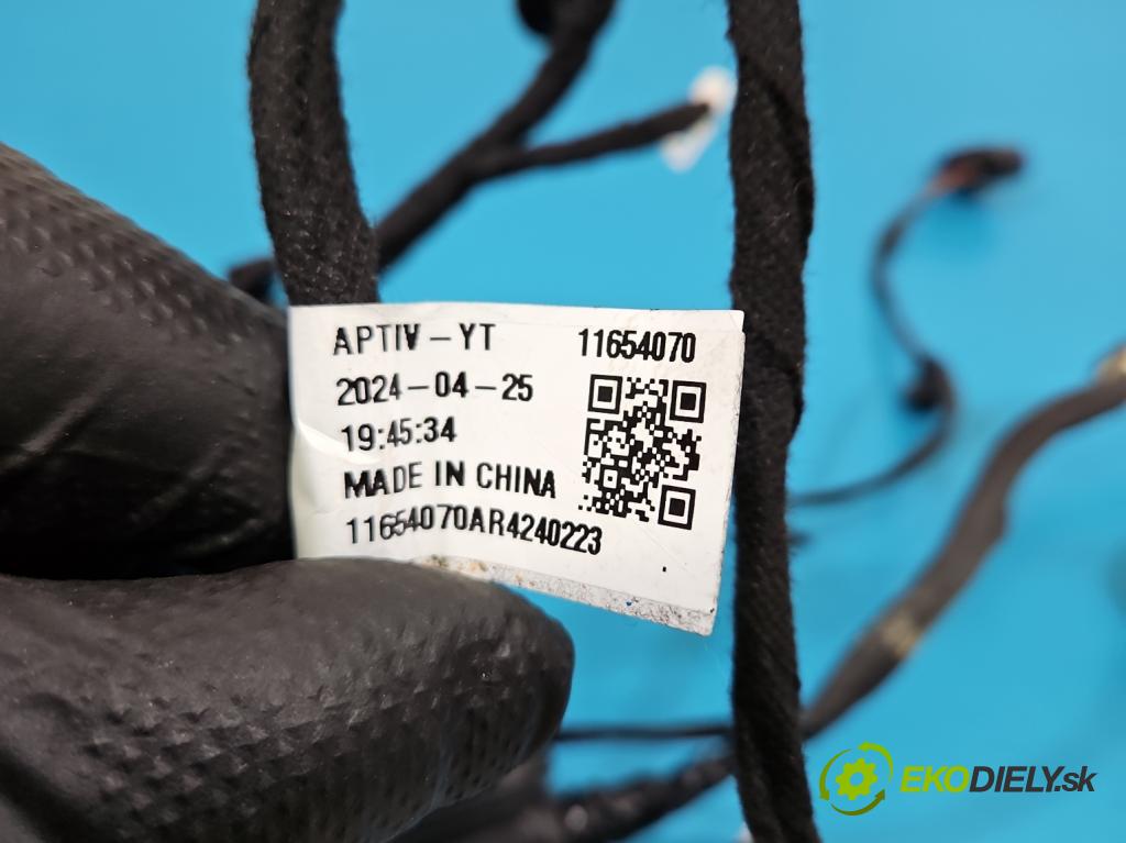 MG MG3  24- 1.5 16V 102 HP automatic 75 kW 1498 cm3 5- Zväzok: dvere zadné vľavo: