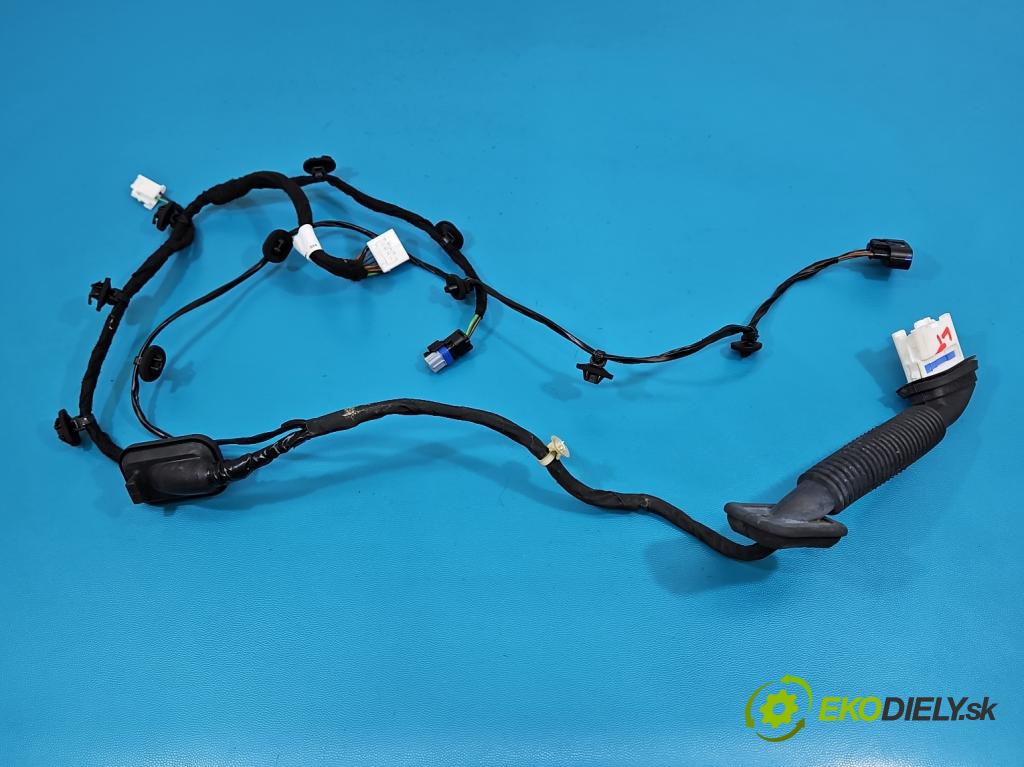 MG MG3  24- 1.5 16V 102 HP automatic 75 kW 1498 cm3 5- Zväzok: dvere zadné vľavo: