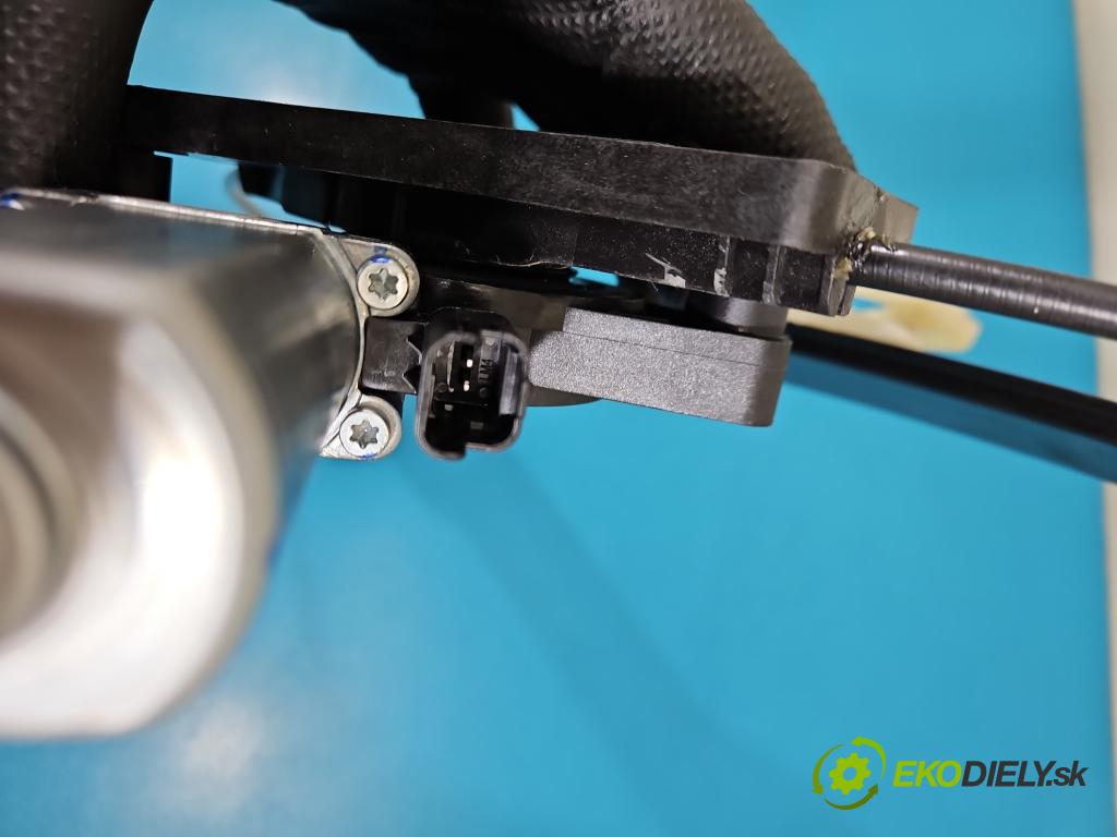 MG MG3  24- 1.5 16V 102 HP automatic 75 kW 1498 cm3 5- mechanizmus okna zadné pravý 11318545