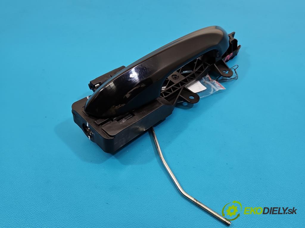 MG MG3  24- 1.5 16V 102 HP automatic 75 kW 1498 cm3 5- rukoväť predné pravé mimo:  (Kľučka dverí ostatné)