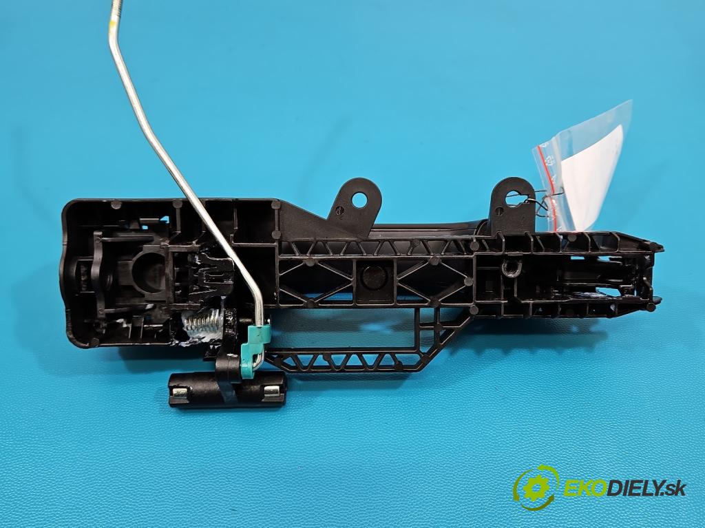 MG MG3  24- 1.5 16V 102 HP automatic 75 kW 1498 cm3 5- rukoväť predné pravé mimo:  (Kľučka dverí ostatné)