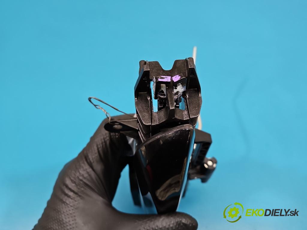 MG MG3  24- 1.5 16V 102 HP automatic 75 kW 1498 cm3 5- rukoväť zadné ľavé mimo:  (Kľučka dverí ostatné)