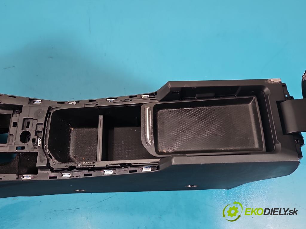 MG MG3  24- 1.5 16V 102 HP automatic 75 kW 1498 cm3 5- operadlo 11432882 (Lakťová opierka)