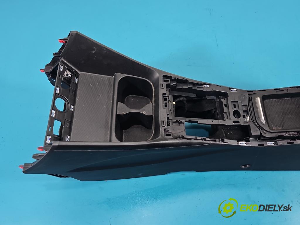 MG MG3  24- 1.5 16V 102 HP automatic 75 kW 1498 cm3 5- operadlo 11432882 (Lakťová opierka)