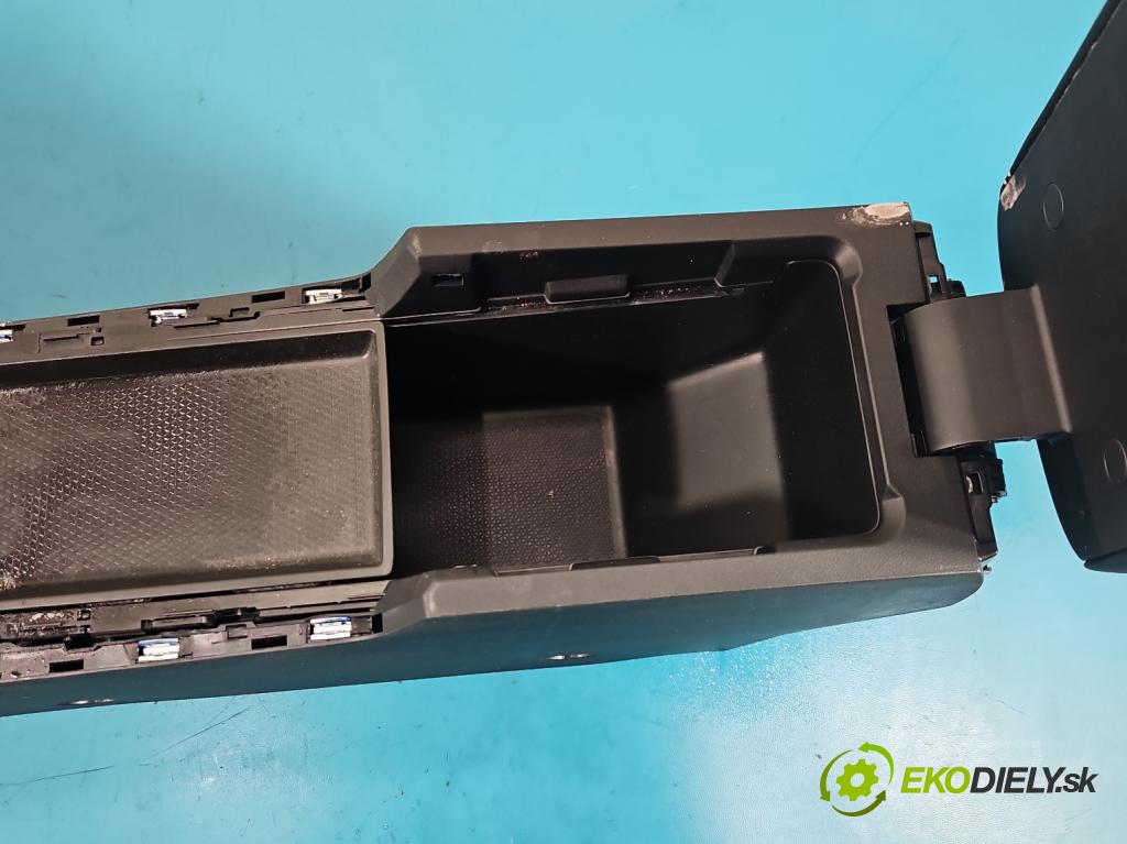 MG MG3  24- 1.5 16V 102 HP automatic 75 kW 1498 cm3 5- operadlo 11432882 (Lakťová opierka)