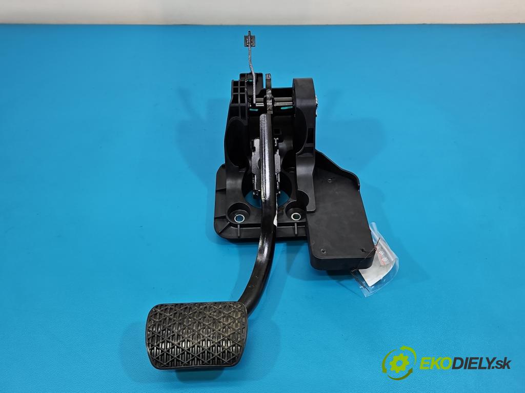 MG MG3  24- 1.5 16V 102 HP automatic 75 kW 1498 cm3 5- pedále ostatné 475383P