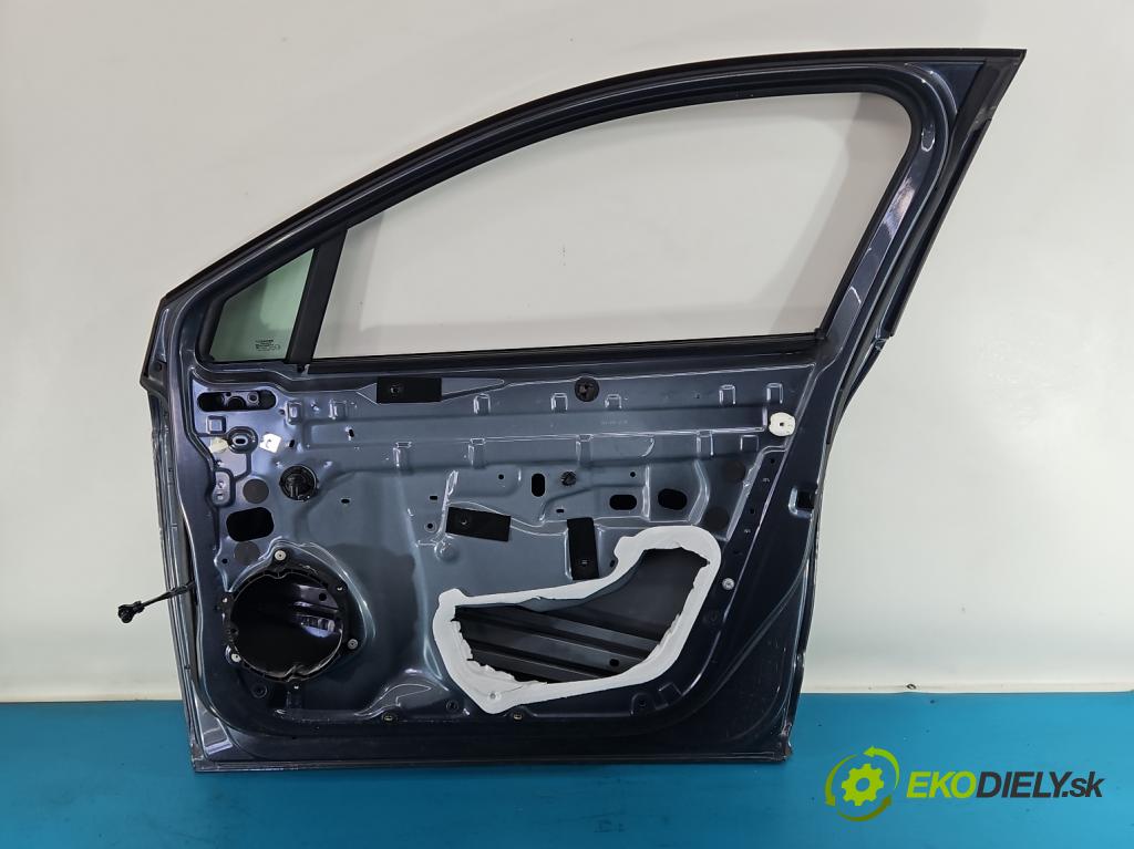 Renault Clio V 2019- 1.0 91 KM automatic 67 kW 999 cm3 5- dvere predné pravé  (Kľučka dverí ostatné)